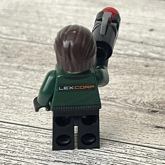 Lego sh224 LEXCORPS HENCHMAN #1 Super Heroes Justice Minifigure - Picture 2 of 3